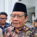 Mahfud MD di Univesitas Airlangga Surabaya - Holopis